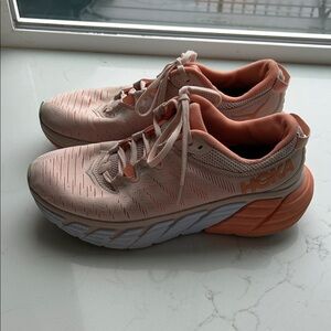 Hoka Women's Peach/Coral Cushioned Running Sneakers